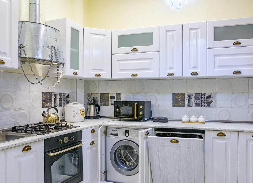 Sweet Home 6 Vip At Rustaveli Avenue Тбилиси Экстерьер фото