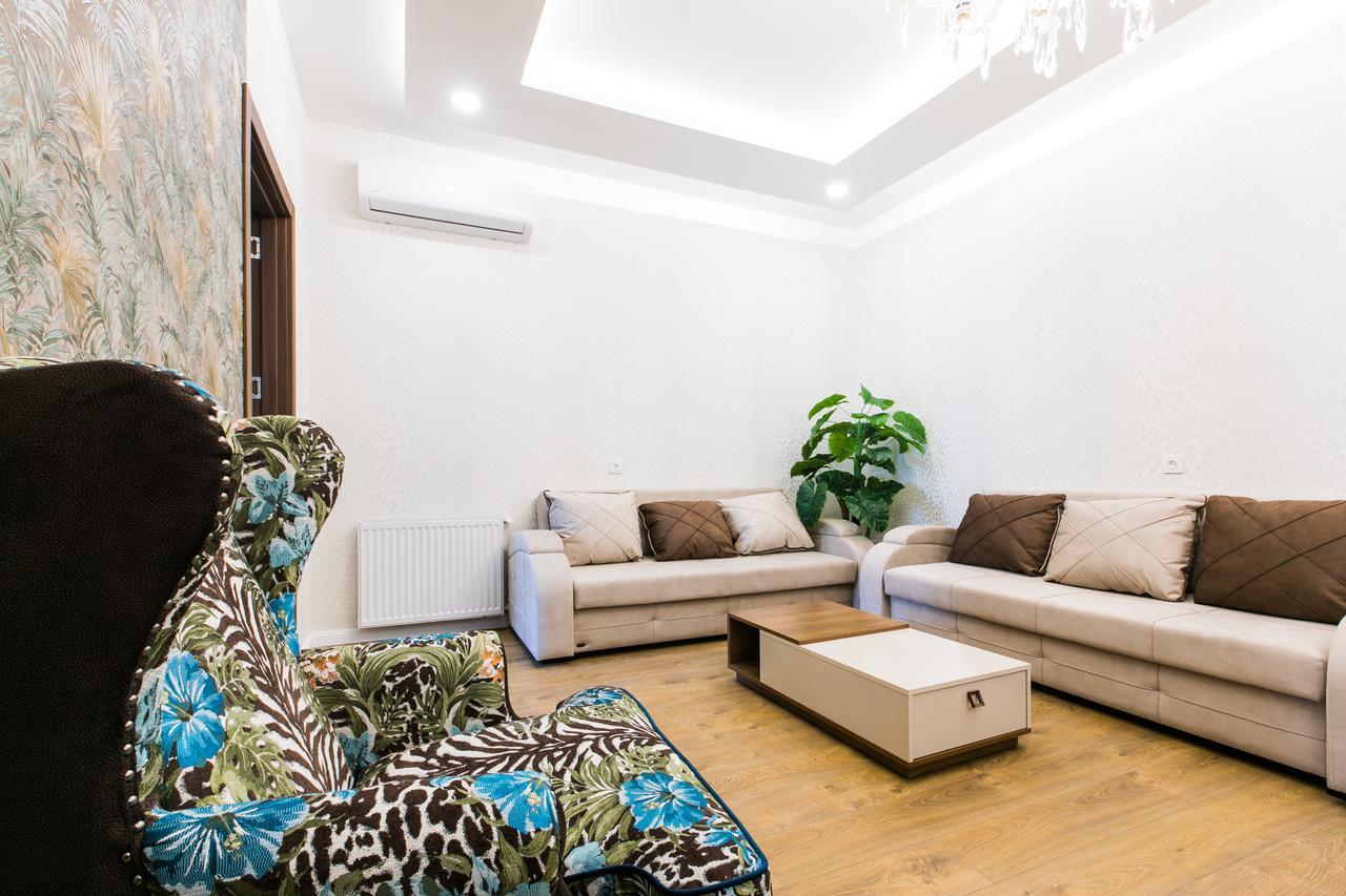 Sweet Home 6 Vip At Rustaveli Avenue Тбилиси Экстерьер фото