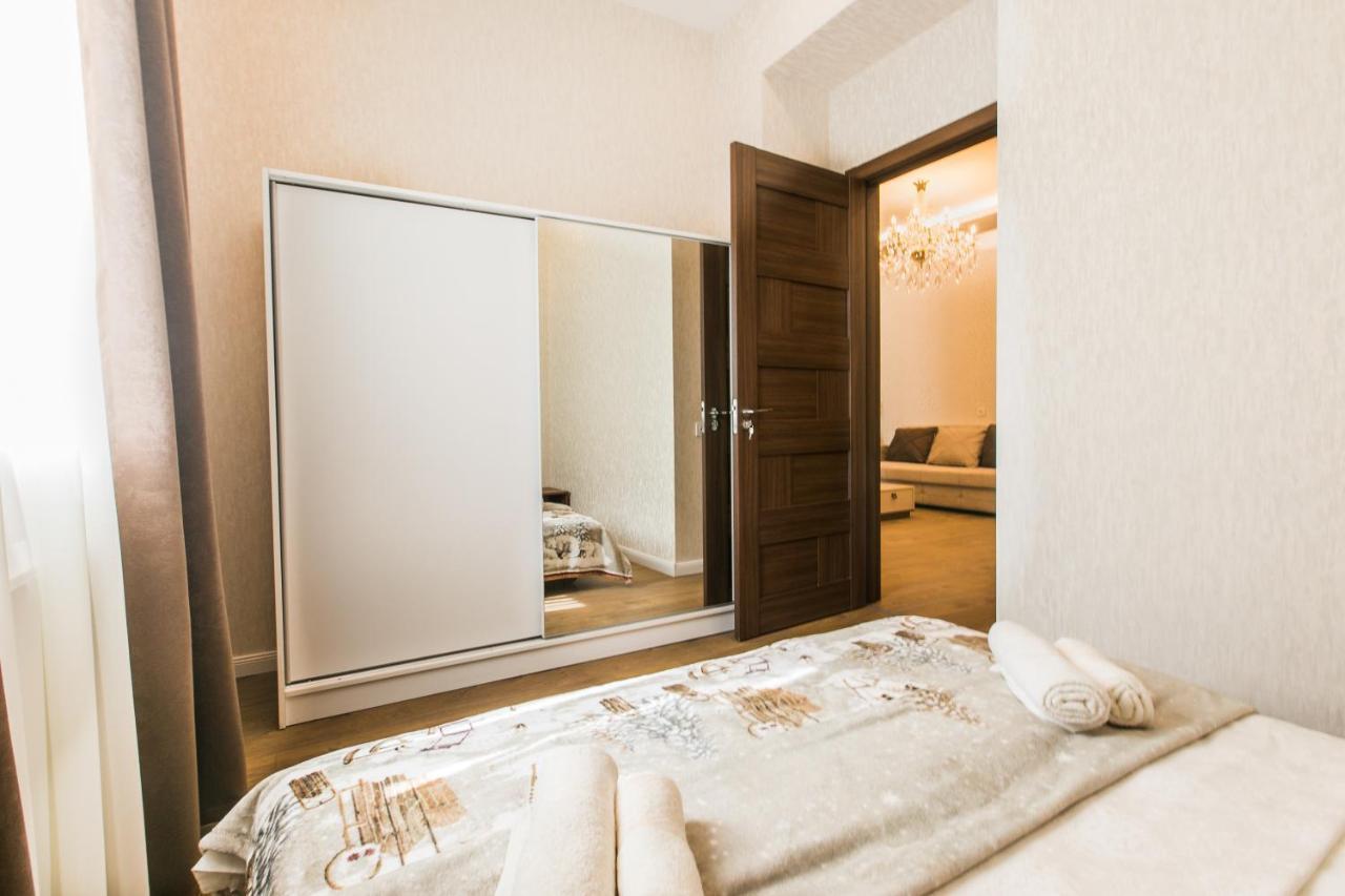 Sweet Home 6 Vip At Rustaveli Avenue Тбилиси Экстерьер фото