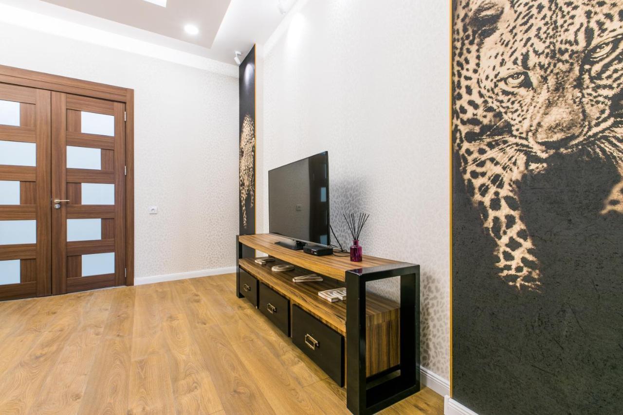 Sweet Home 6 Vip At Rustaveli Avenue Тбилиси Экстерьер фото